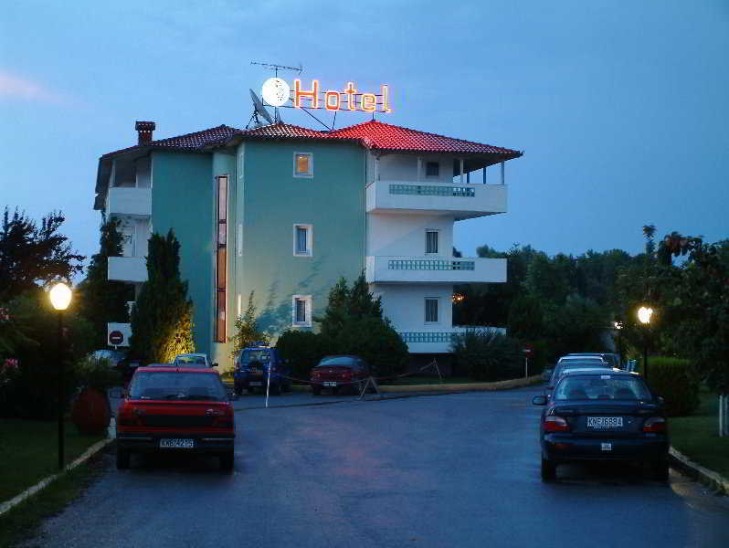פלאקה ליטוחורו Great Alexander Hotel מראה חיצוני תמונה